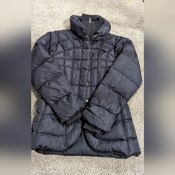 The North Face Jackets & Blazers - The north face women's xs black Broadway down puffer coat hourglass shape